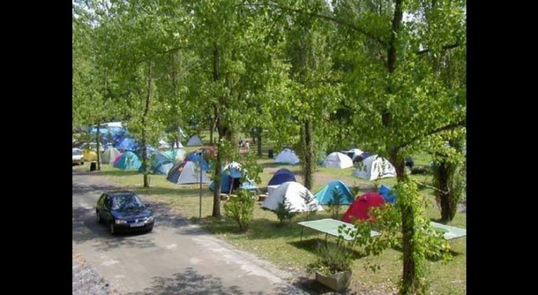 Camping Landes | location emplacement tente ombrage